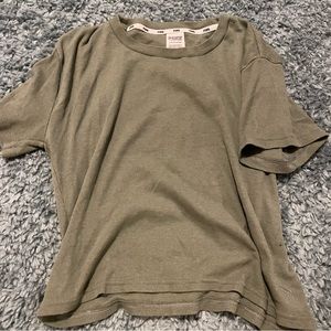 Ribbed army green PINK tee shirt